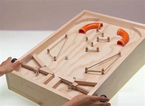 Como Hacer Un Pinball O Flipper Casero Taringa Wooden Toys Plans Pinball Diy Wood Games