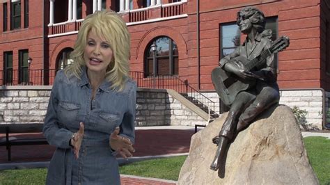 Dolly Parton Invites You To Sevierville Youtube