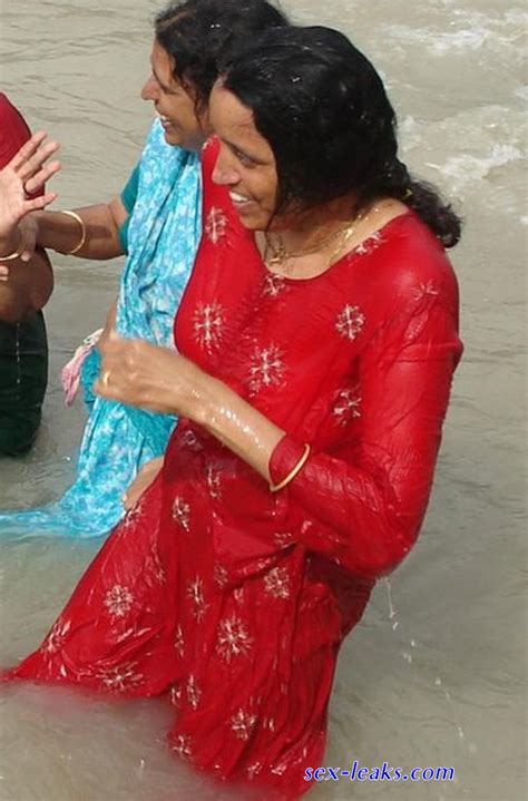 Aunty Ganga Nude Bath Sex Leaks