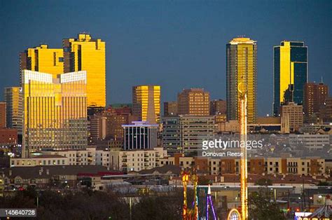 Fort Worth Skyline Photos And Premium High Res Pictures Getty Images