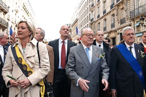 Les photos hot de la mère de Marine Le Pen dans Playboy | 24heuresactu.com