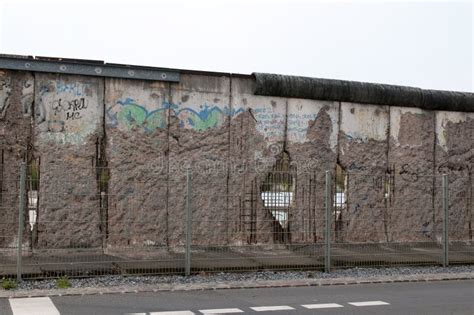 The Remains Of Berlin Wall Stock Image Image Of Unified 25202607