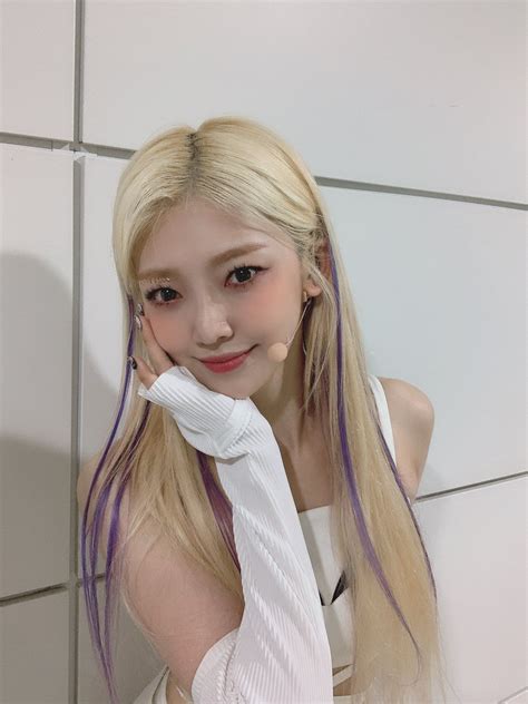 everglow 에버글로우 on twitter [ 온다] 포포포포에버💕 포포포포도세람잉 어때용💜 그나저나 다들 저녁은 챙겨 먹었어요~ 글구 우리 콘서트 티켓오픈