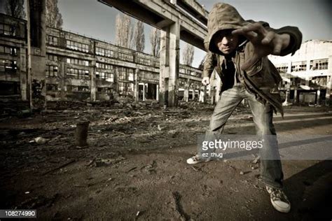 Ghetto Trash Photos Et Images De Collection Getty Images