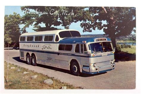 Vintage Greyhound Bus Scenicruiser Mackinaw City Michigan Postcard N102