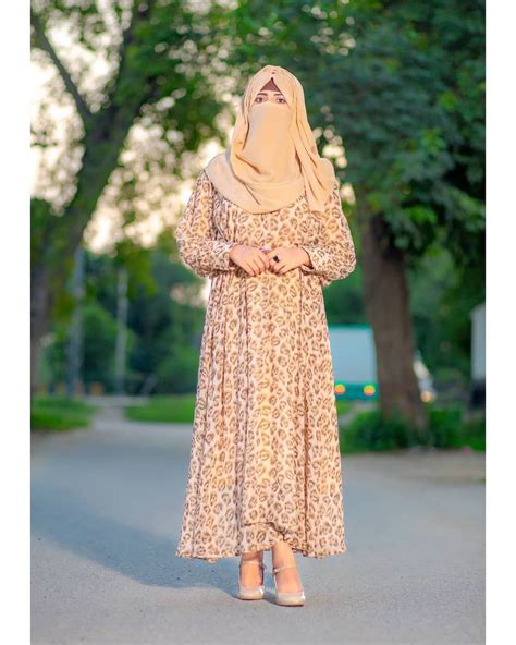 Beautiful Girl Facebook Romantic Pictures Hidden Face Hijabi Girl Hijab Fashion Hide