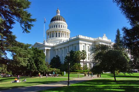 California Legislature Poised to Issue First Local PLA Mandate