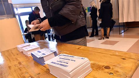 France 24 n'est pas responsable des contenus bureau de vote à cucq, dans le nord de la france, lors du premier tour des élections régionales et. Elections régionales: une candidate de gauche votera ...