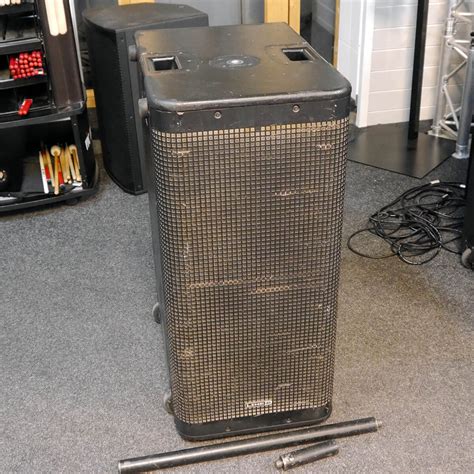 Line 6 Stagesource L3s 1200 Watt Bi Amped Subwoofer 1 Of 4 2nd Hand