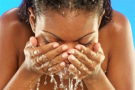 Se laver le visage à leau froide oui ou non Décryptage voici ce que vous devez faire à la