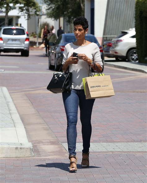 Nicole Murphy In Tight Jeans Shopping 12 Gotceleb