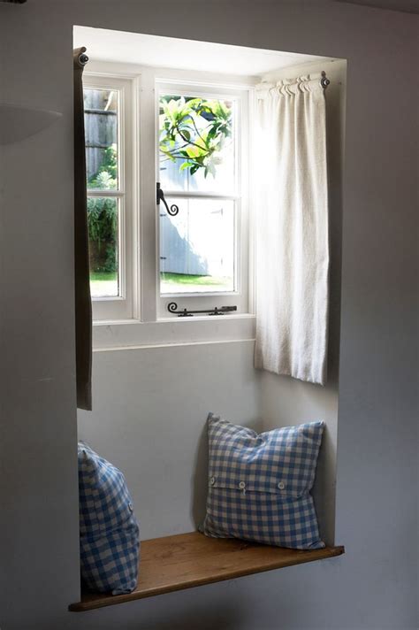 Do you need idea that overcomes the inspiration of applying small window curtains in your house? Long Narrow Window Curtain Ideas | Small window curtains ...