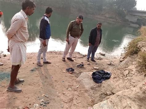 Rewa 5 Friends Party On The Banks Of Bihar River A Young Man Drowned