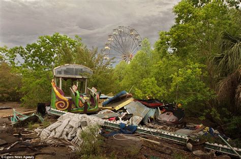 Seph Lawless Photographs Abandoned Theme Parks All Over The World