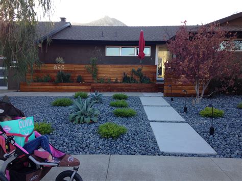 20 Modern Landscape Design Front Yard