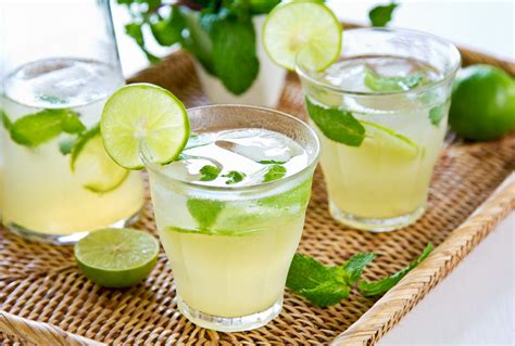 Homemade Refreshing Honey Limeade Southern Eats And Goodies