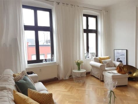 Dieses apartment mit blick auf den garten verfügt über 1 schlafzimmer, 1 badezimmer und eine küchenzeile. 120qm Altbautraum im Belgische Viertel zum TAUSCH gegen ...