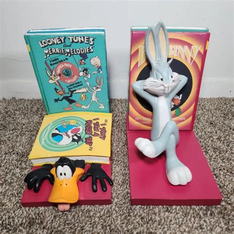 Warner Bros Looney Tunes Daffy Duck Bugs Bunny Bookends Resin