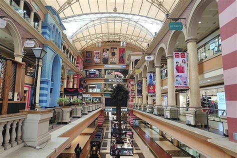 Growels Mall Kandivali Guide To Shopping Activities And Restaurants