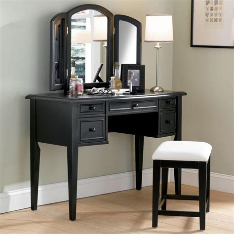 18 Stunning Bedroom Vanity Ideas