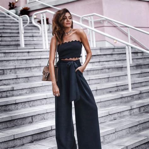 7 Enchantingly Useful Tips On How To Wear A Maxi Dress In Fall