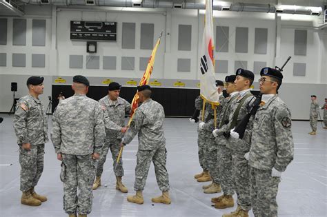 Lt Col Jon Gardner Assumes Command Of Us Army Garrison Flickr