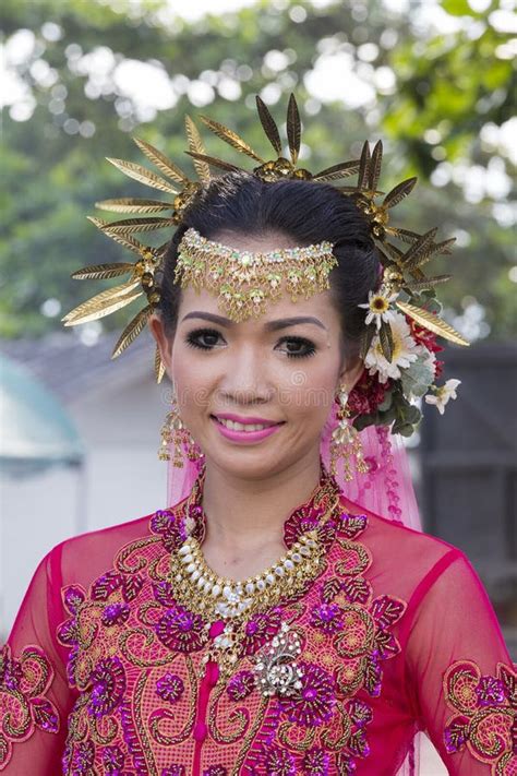 Portrait Thai Woman During Phangan Color Moon Festival Thailand