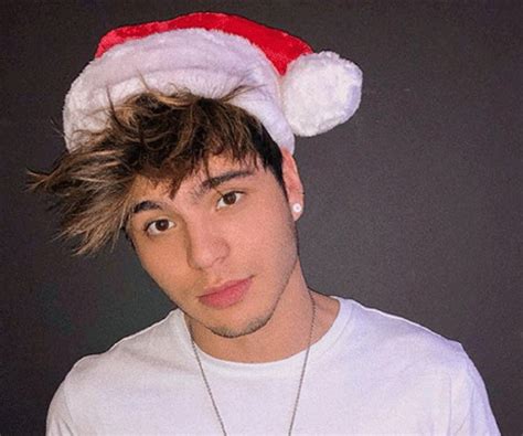 Actualmente hace parte de la. Sebastian Villalobos - Bio, Facts, Family Life of ...