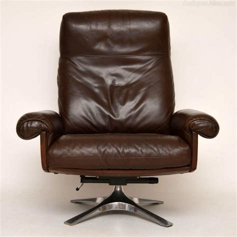 20.5l x 20.5w x 17.5h armrest. Antiques Atlas - Leather Swivel Armchair By De Sede ...