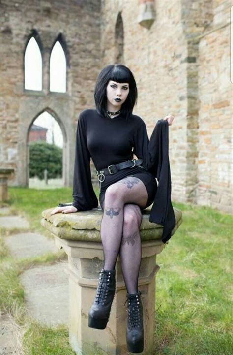 3 beautyndarkness hashtag on twitter in 2020 with images gothic girls gothic fashion