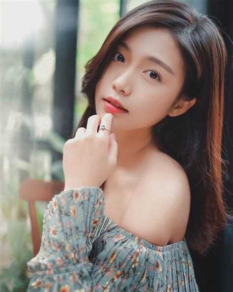 Vietnamese Beautiful Girl The Lonely White Princess