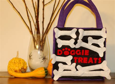 Diary Of A Crafty Lady Felt Trick Or Treat Bag Doggie Treats
