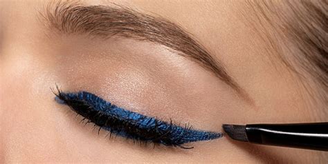 How To Apply Eyeliner Without Driving Yourself Crazy How To Apply