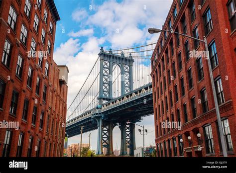 Manhattan Bridge Seen From Dumbo Brooklyn New York City Usa Stock