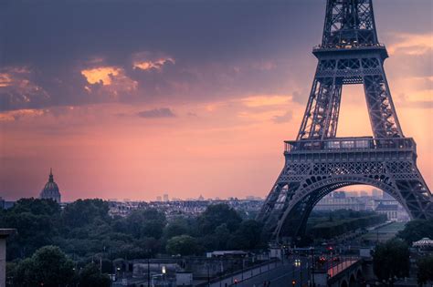 Bienvenue sur le compte officiel de la #toureiffel! Sunset in Paris, France Free Stock Photo - ShotStash