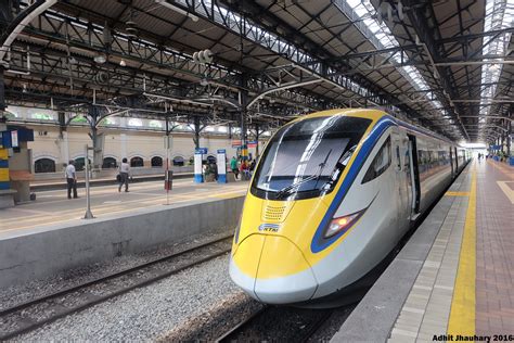 Lihat ulasan, gambar & video eksklusif di zigwheels! Menikmati Kereta Api ETS (Electric Train Service) di Malaysia
