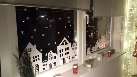 Dieser wundervolle scherenschnitt mit nussknackermotiv verschönert an weihnachten ihr fenster. Winterliche Fensterdekoration | kostenlose Druckvorlage | Dekoration, Fensterdekoration ...