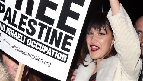 Bella Hadid Lends Her Support To The ‘free Palestine Protest In London Bella Hadid Just