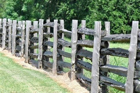 Old Wooden Fence Design Ideas To Decor Your Yard Wooden Fence Fence Design Old Fences