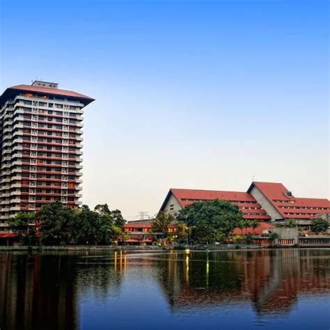 Гостиница, кафе и рестораны и курорт. Holiday Villa Hotel & Suites Subang A15-minute drive from ...