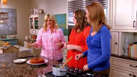 Watch Trisha S Southern Kitchen Full Episodes From Food Network Trisha S Southern Kitchen