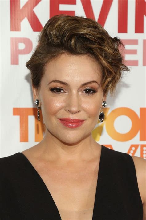 The former charmed star, 48, stars in a new psa in which she. Die besten 25+ Alyssa Milano Haare Ideen auf Pinterest ...