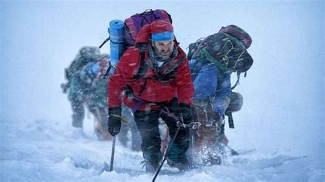 Everest Jason Clarke Josh Brolin And Tragedy At 29000 Feet Review