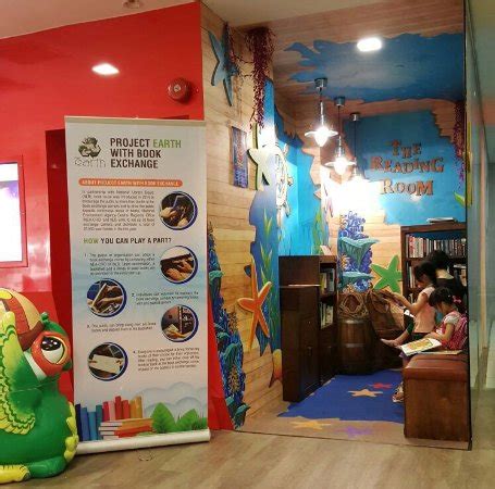 Se cerchi una sistemazione comoda, scegli tra 319 hotel e altre. United Square Shopping Mall (Singapore) - 2018 All You ...