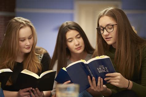 Top Youth Group Activities For Christian Teen Girls