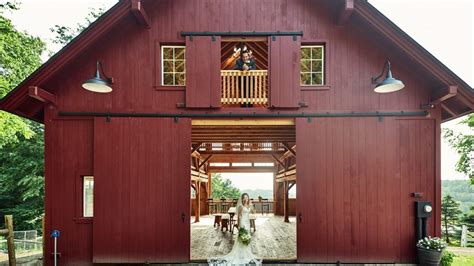 From rustic to shabby chic to. Horizon Barn in 2020 | Outdoor wedding venues, Barn ...
