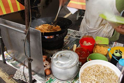 Pusat perdagangan seri kembangan taman len sen, cheras. Sri Petaling Pasar Malam Snacks To Buy And Try
