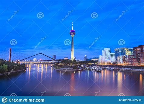 Dusseldorf By Night Editorial Stock Image Image Of Cities 182697634