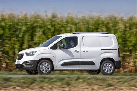 Slivingcz Nový Opel Combo Van Vyjíždí Na Tuzemský Trh
