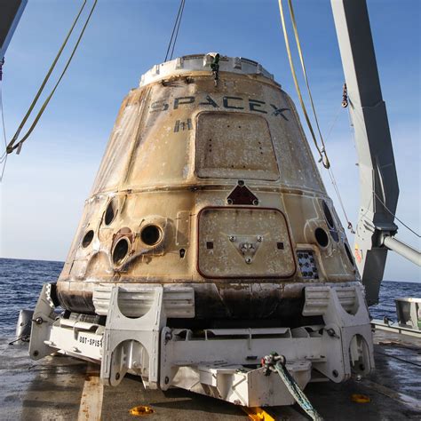 Spacex Dragon Capsule Returns To Earth Looking Like A Toasted